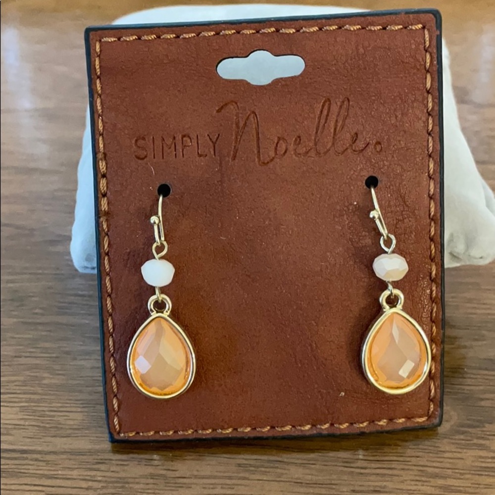Simply Noelle Drop Earrings
